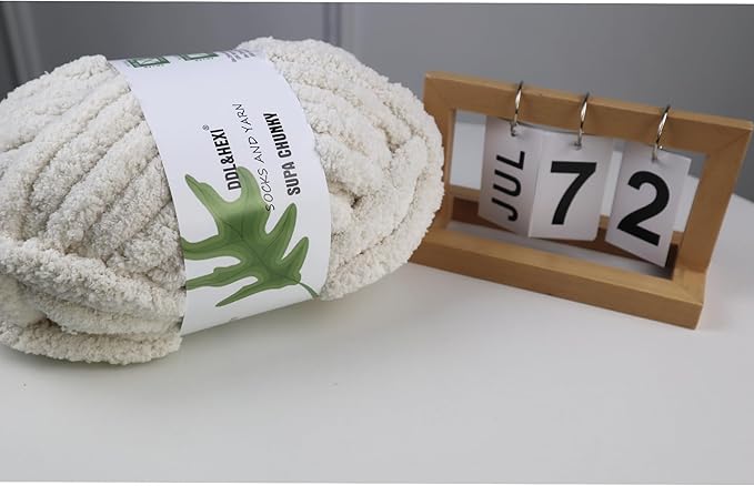 DDL&HEXI 4 Pack Super Chenille Chunky Yarn for Hand Knit, Blanket Making Kit, Jumbo Knitting, 4x8oz (226g) per Bag, Soft Polyester for Crochet, Knitting, and DIY Projects (White-4)
