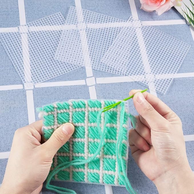 Pllieay 5 Pieces 7 Count Plastic Mesh Canvas Sheets, Eye Mesh for Embroidery, Acrylic Yarn Crafting, Knit and Crochet Projects, Make Aquarium Dividers(10.2 x 13.2 inch, with 4 Pieces Weaving Needles)