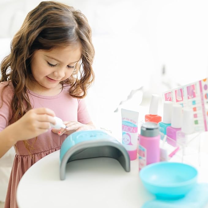 Melissa & Doug Love Your Look Pretend Nail Care Play Set – 20 Pieces for Mess-Free Play Mani-Pedis (Does NOT Contain Real Cosmetics), Pink