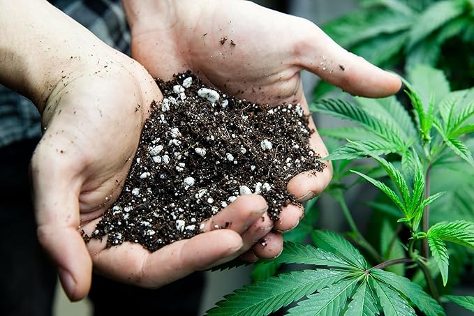 Gardenera Premium Happy Plant Potting Soil Mix - Optimal Nutrient-Rich Blend for Thriving and HIGH-Yield Herbal Plants - 5 Quart