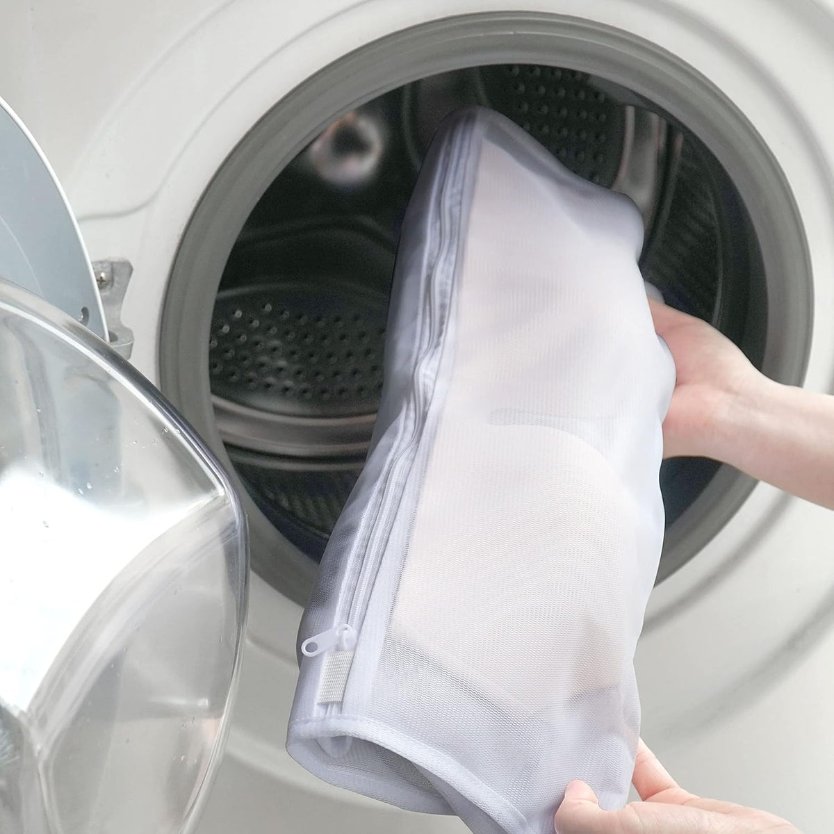 Bra laundry bags for washing machine, 2pc, Holds 8 D-F cups sizes, Cleans, Drys, Storage and Dust-proof 4-in-1, Cleans Better Than a Single Laundry Bag