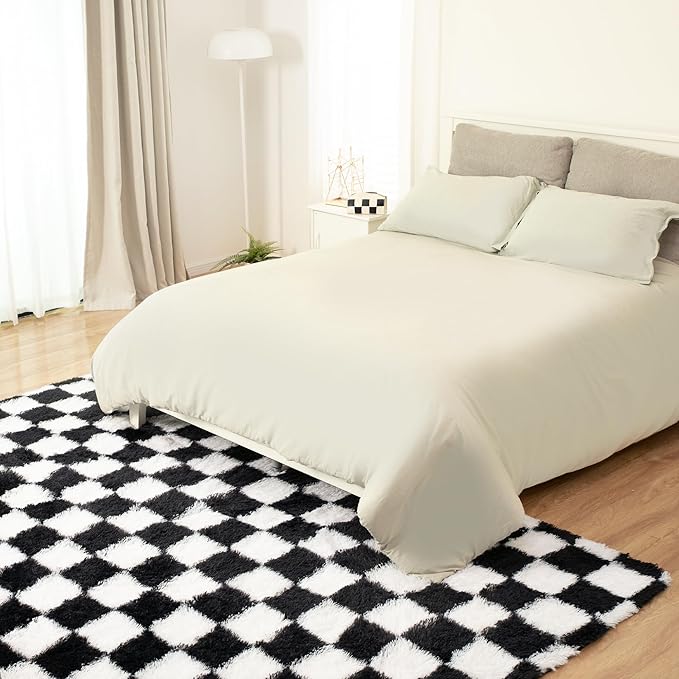 Super Soft Rug for Bedroom, 5x8 Ft Black and White Area Rug Classic Checkered Shaggy Anti-Skid High Pile Soft Fluffy Rug Fuzzy Carpet for Living Room Bedroom Kids Room Nursery, Dorm Home Decor