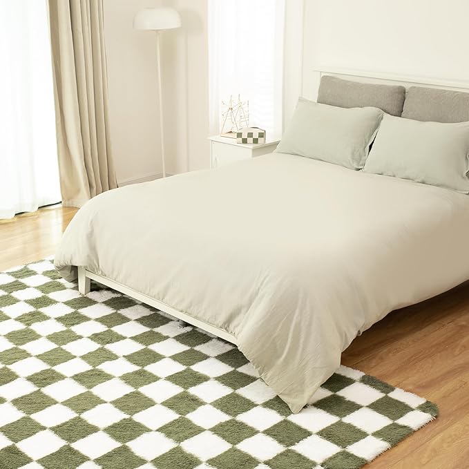 Super Soft Rug for Bedroom, 6x9 Ft Green and White Area Rug Classic Checkered Shaggy Anti-Skid High Pile Soft Fluffy Rug Fuzzy Carpet for Living Room Bedroom Kids Room Nursery, Dorm Home Decor