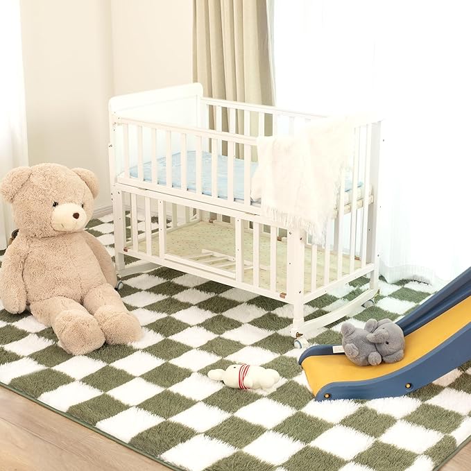 Super Soft Rug for Bedroom, 3x5 Ft Green and White Area Rug Classic Checkered Shaggy Anti-Skid High Pile Soft Fluffy Rug Fuzzy Carpet for Living Room Bedroom Kids Room Nursery, Dorm Home Decor